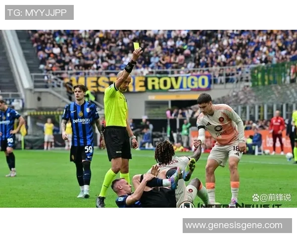 中超激战里昂与国米平局后点球大战引发争议判罚全场沸腾