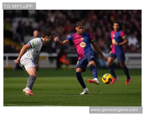 西甲精彩对决巴萨凭帽子戏法战胜利物浦全场沸腾